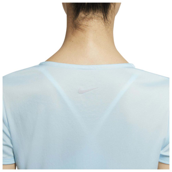 Nike Γυναικεία κοντομάνικη μπλούζα Nike Γυναικεία κοντομάνικη μπλούζα